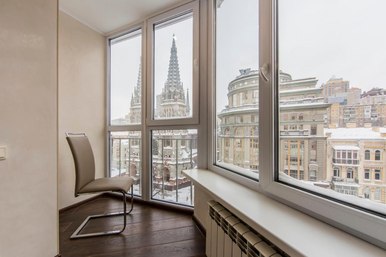 Шикарная Квартира Возле Костёла В Центре Kiev Ngoại thất bức ảnh
